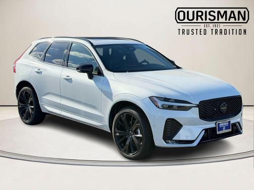 Crystal White 2026 Volvo XC60 B5 Ultra Black Edition