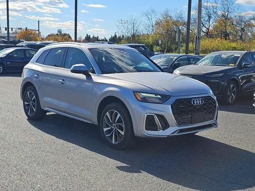 2022 Audi Q5 45 S line Premium