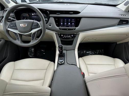 2021 Cadillac XT5 Premium Luxury