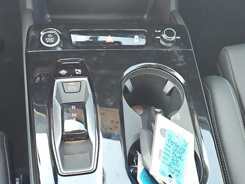 2025 Audi Q6 e-tron Premium Plus