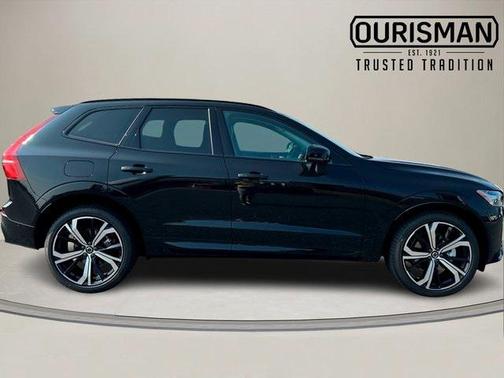 2025 Volvo XC60 B5 Ultra