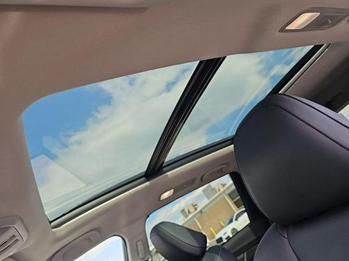 Autumn Green Metallic 2025 Subaru Ascent Limited 7-Passenger