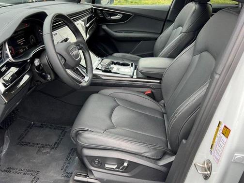 2025 Audi Q7 55 Prestige