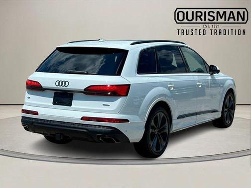 2025 Audi Q7 55 Premium Plus