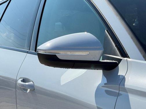 2025 Audi Q6 e-tron Premium Plus