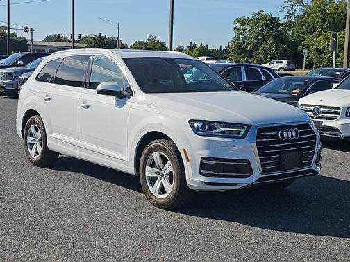 2019 Audi Q7 45 Premium