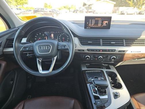 2019 Audi Q7 45 Premium