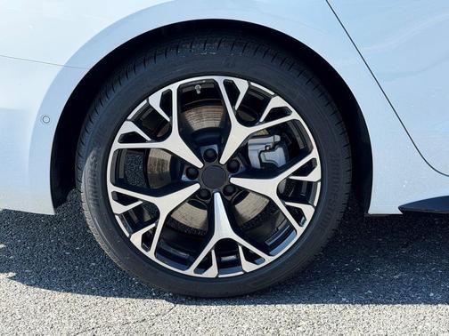 Glacier White Metallic 2026 Audi A6 3.0