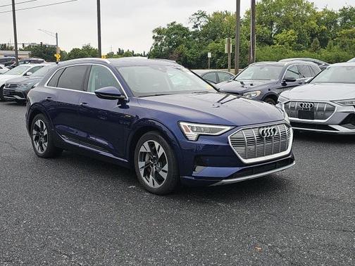 2021 Audi e-tron Premium