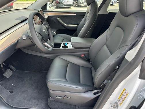 2025 Tesla Model Y Long Range