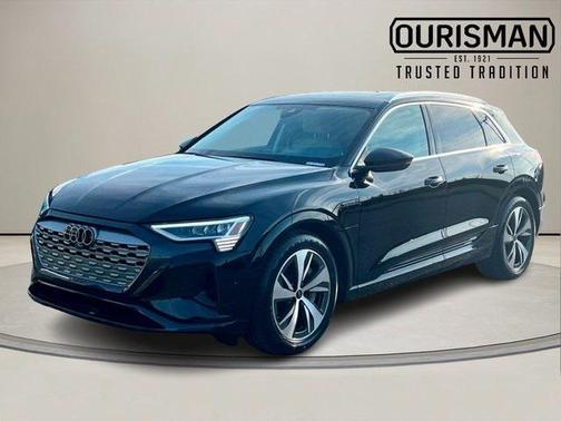 2024 Audi Q8 e-tron Premium Plus