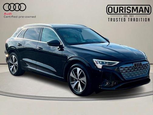 2024 Audi Q8 e-tron Premium Plus