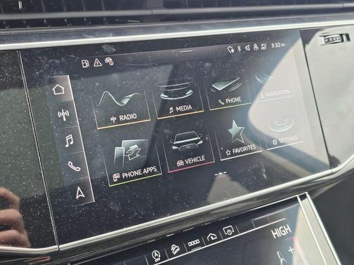 Satellite Silver Metallic 2023 Audi Q7 55 Premium Plus
