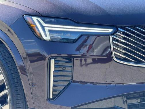 2025 Volvo XC90 B6 Ultra