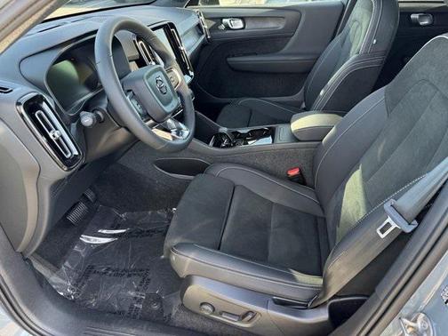 2023 Volvo C40 Recharge Pure Electric Twin Plus