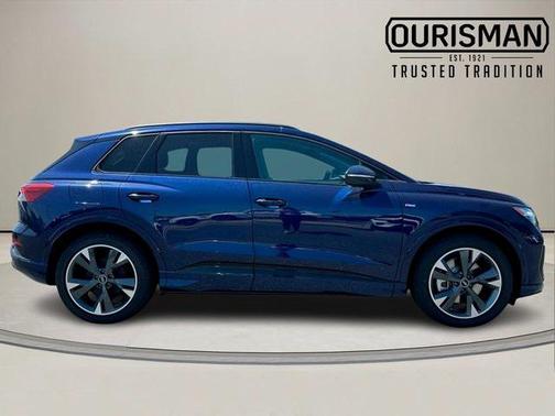 2025 Audi Q4 e-tron Premium Plus