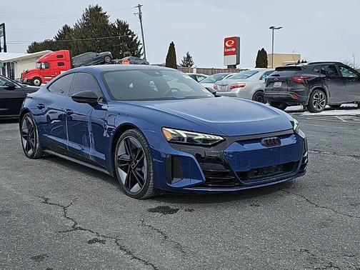 2023 Audi RS e-tron GT Base