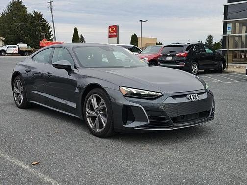 2023 Audi e-tron GT Premium Plus