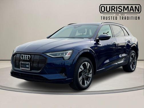 2022 Audi e-tron Premium