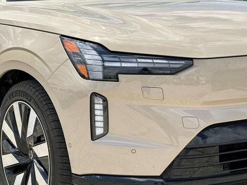 2025 Volvo EX90 Ultra