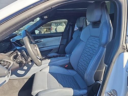 2022 Audi e-tron GT Prestige