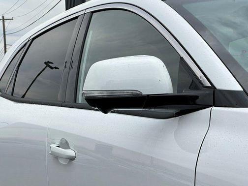 2025 VinFast VF 8 Plus