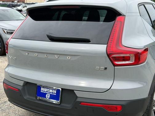 Vapour Gray Metallic 2026 Volvo XC40 B5 Plus