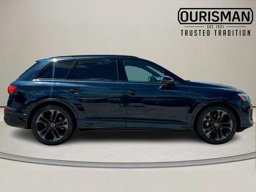 2025 Audi Q7 55 Premium Plus