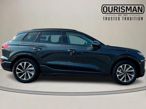 2025 Audi Q6 e-tron Prestige