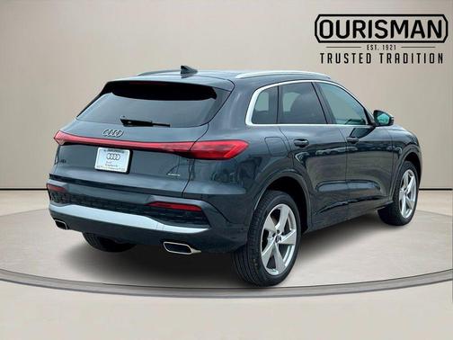 Chronos Gray Metallic 2025 Audi Q5 2.0T Premium Plus