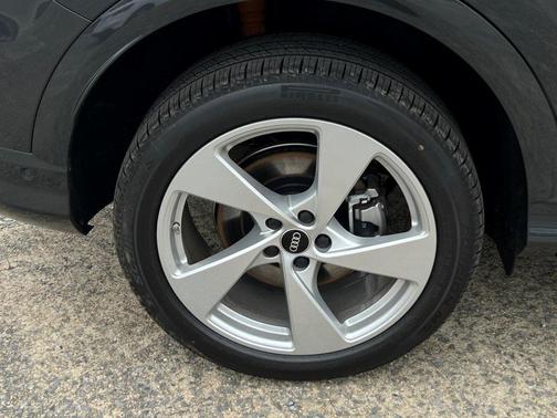 2025 Audi Q5 Premium Plus TFSI quattro S tronic