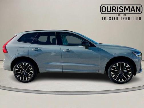 2026 Volvo XC60 B5 Ultra