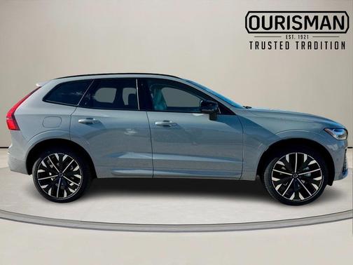 2026 Volvo XC60 B5 Ultra