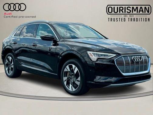 2023 Audi e-tron Premium Plus