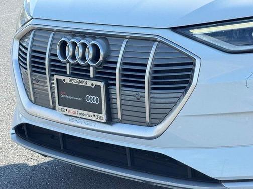 2022 Audi e-tron Premium