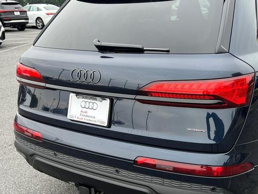 2026 Audi Q7 45 Premium