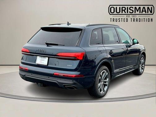 2026 Audi Q7 45 Premium