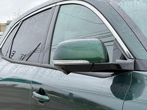 2025 VinFast VF 8 Plus