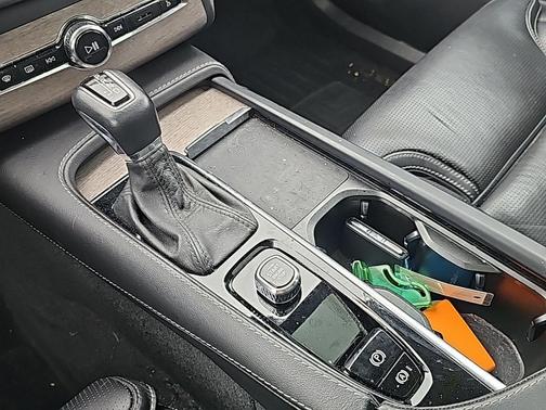 2022 Volvo XC90 T6 Inscription