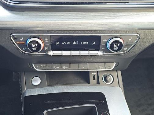 2025 Audi Q5 45 S line Premium Plus