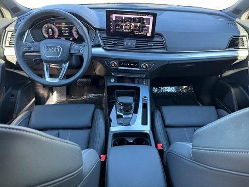 2025 Audi Q5 45 S line Premium Plus
