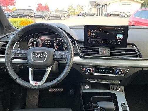 2025 Audi Q5 45 S line Premium Plus