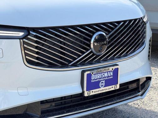 2026 Volvo XC90 B6 Plus 6-Seater