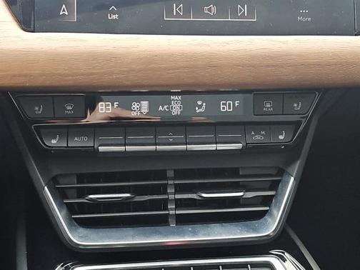 2023 Audi e-tron GT Premium Plus