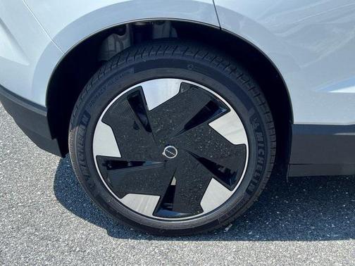 2025 Volvo EX30 Twin Motor Plus