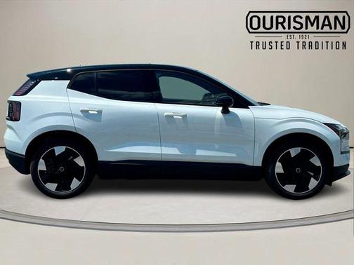 2025 Volvo EX30 Twin Motor Plus