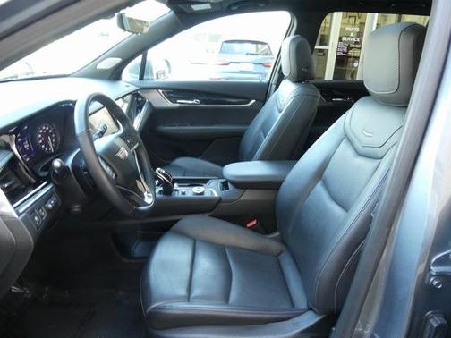 Photo 3 of 29 of 2020 Cadillac XT6 Premium Luxury AWD