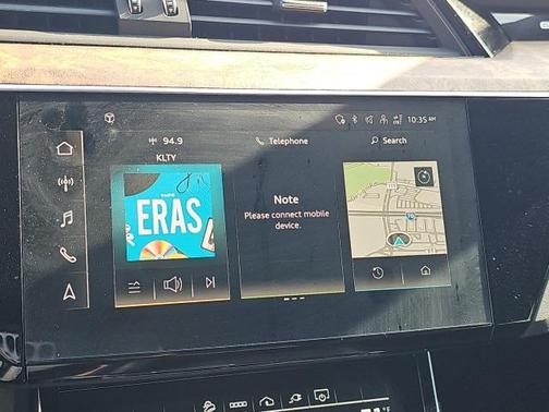 2022 Audi e-tron Premium Plus