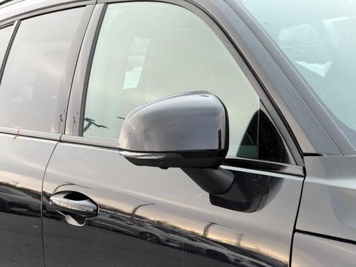 2026 Volvo EX40 Twin Motor Plus