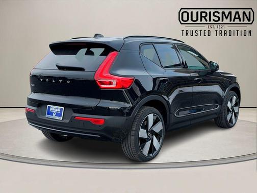 2026 Volvo EX40 Twin Motor Plus